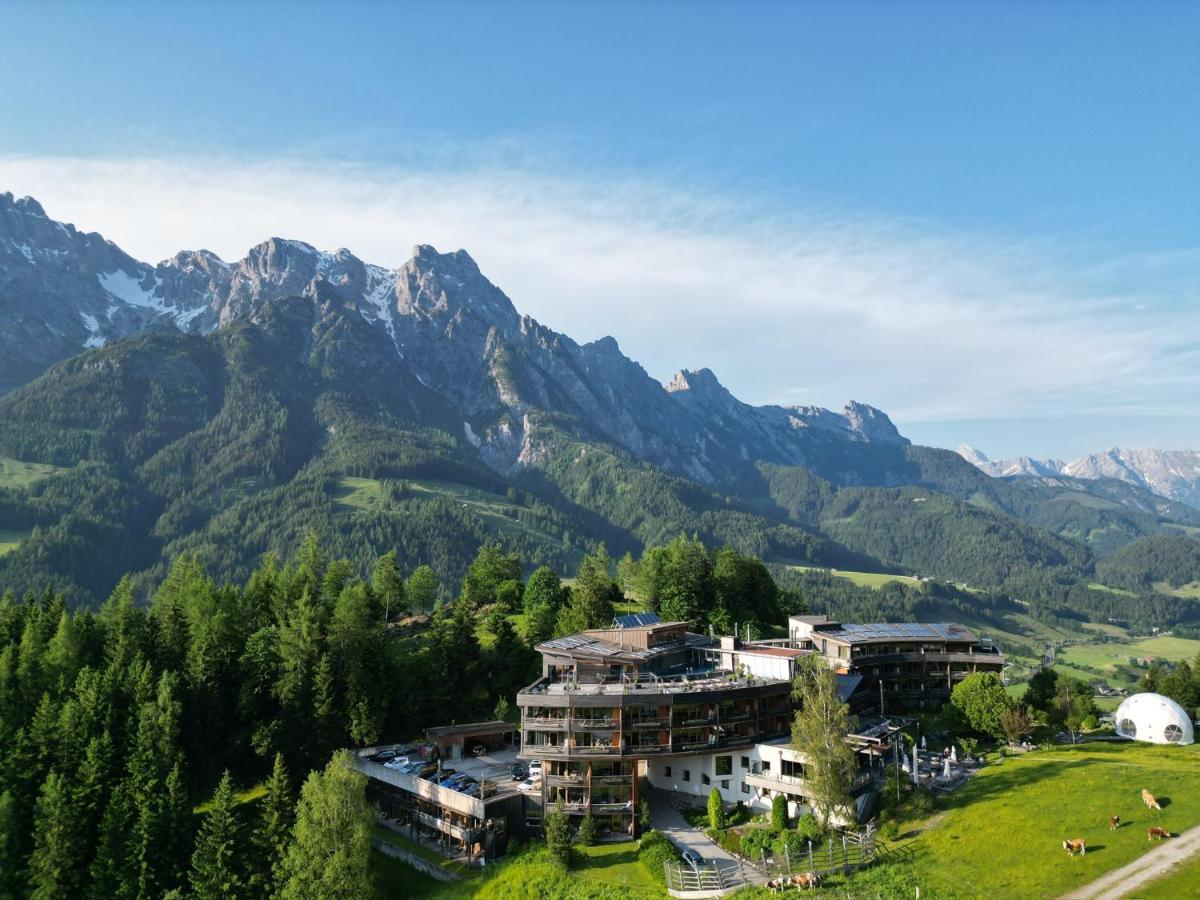 Holzhotel Forsthofalm Леоганг Экстерьер фото