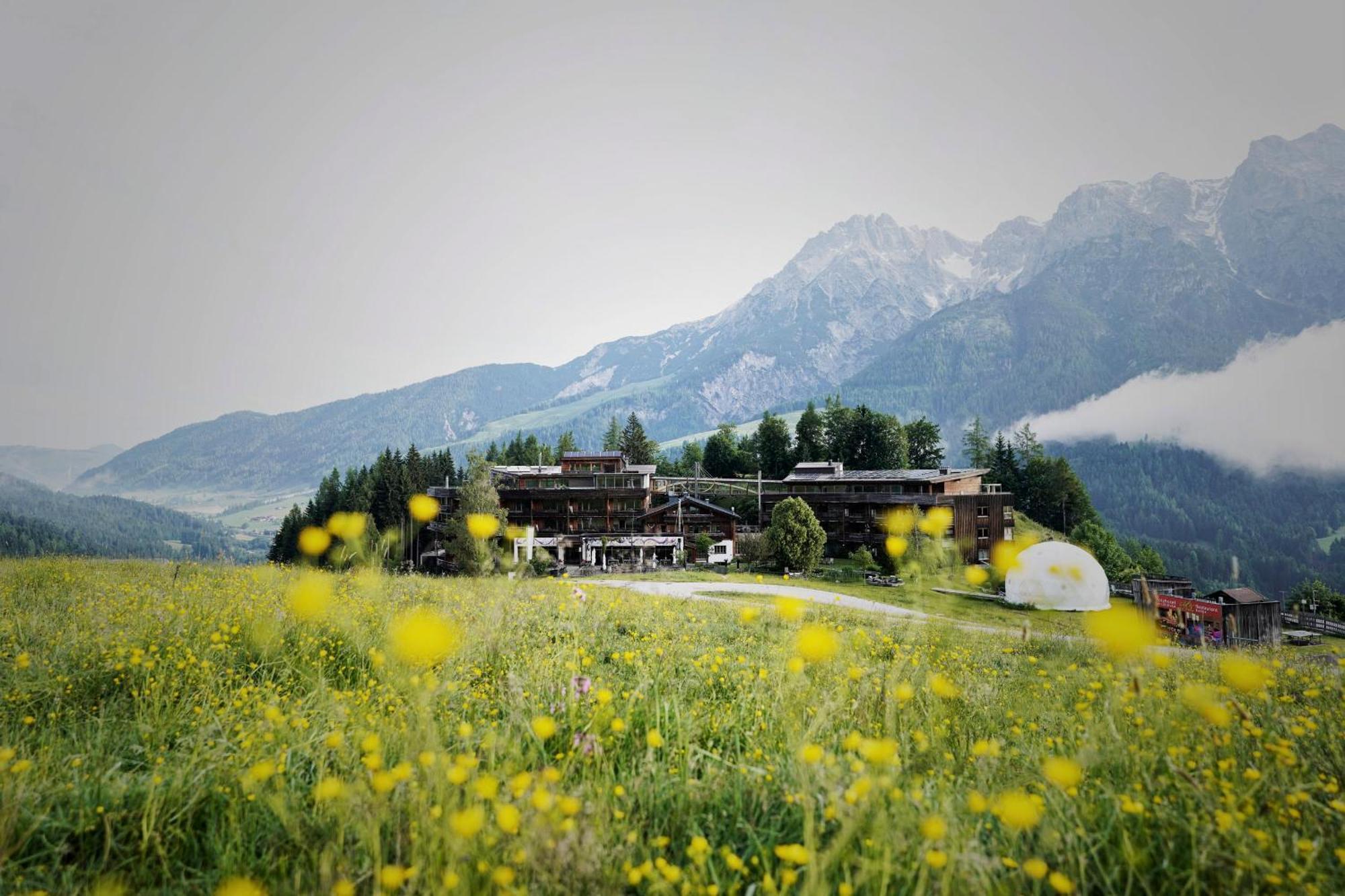 Holzhotel Forsthofalm Леоганг Экстерьер фото