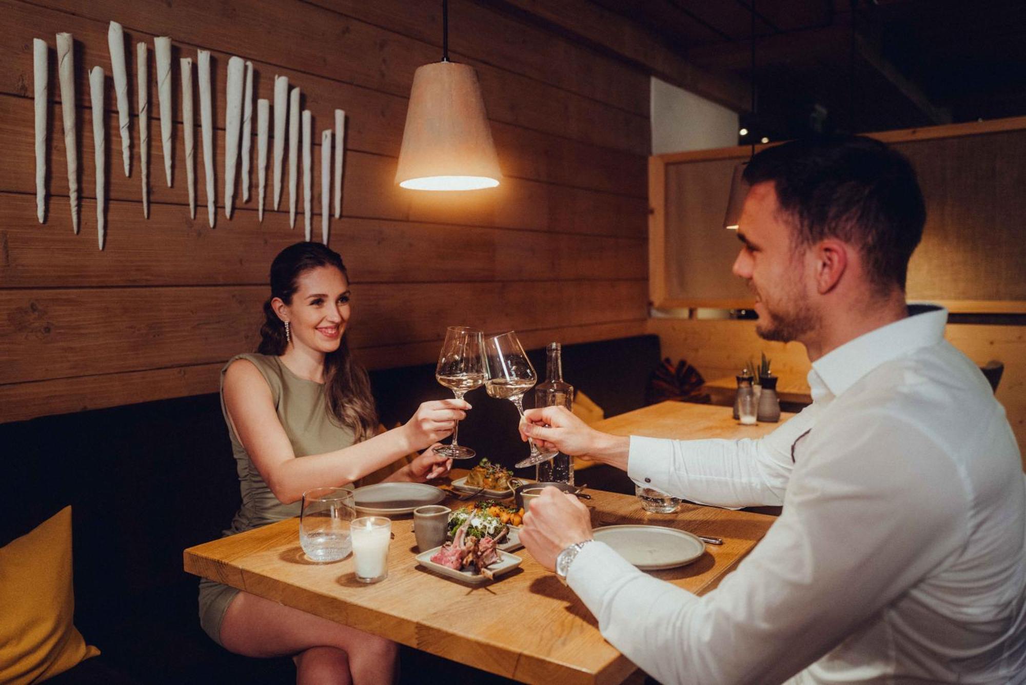 Holzhotel Forsthofalm Леоганг Экстерьер фото