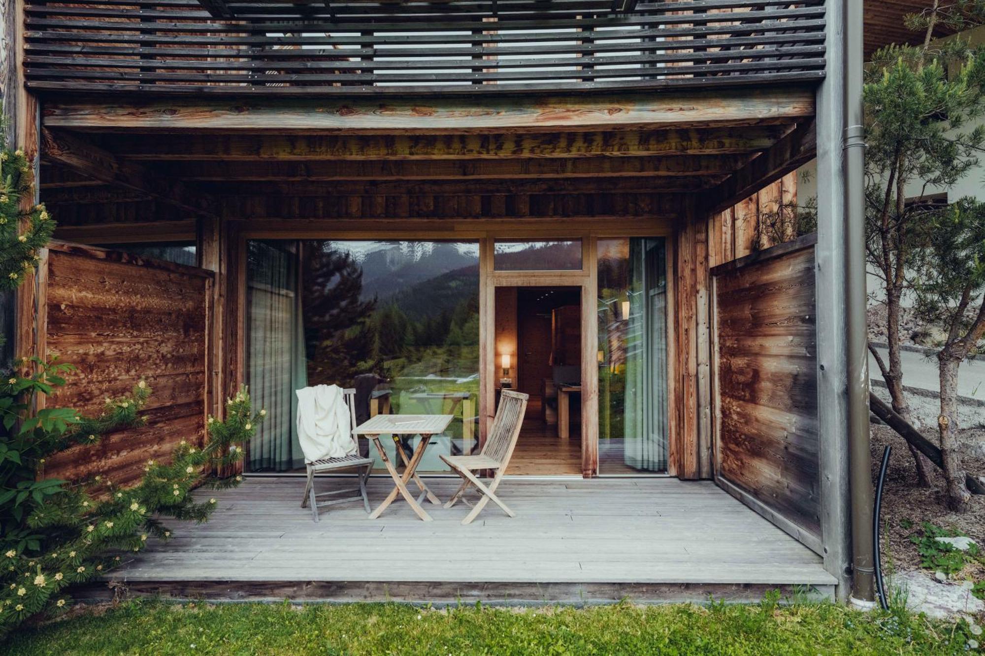 Holzhotel Forsthofalm Леоганг Экстерьер фото