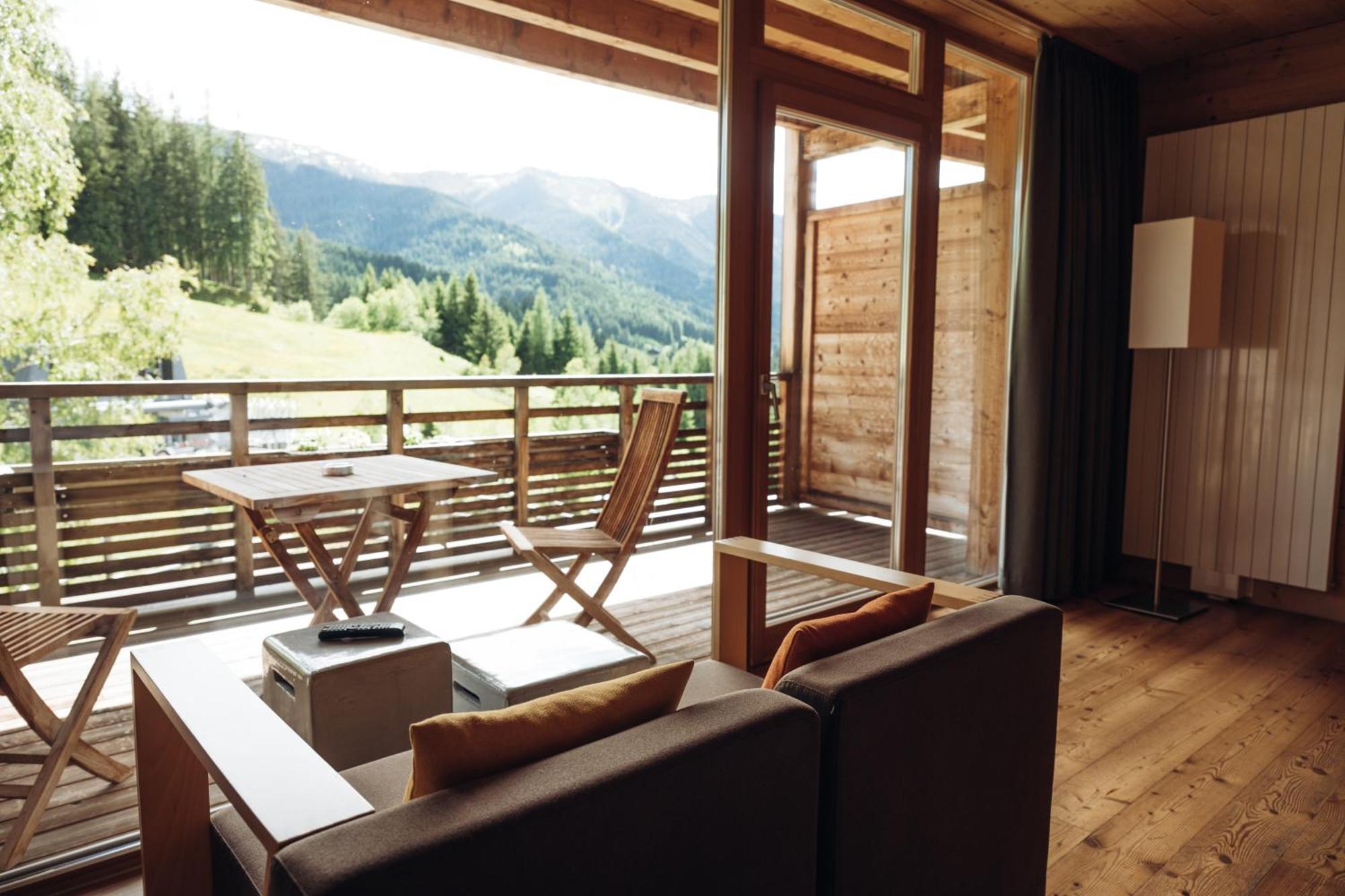 Holzhotel Forsthofalm Леоганг Экстерьер фото